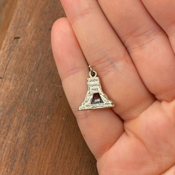 Vintage Bates & Klinke 925 Sterling "Wawona Tunnel Tree" Yosemite Pendant Charm - Picture 2 of 5